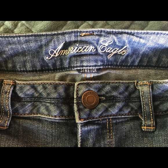 Size 4 AE Jean Shorts - Picture 4 of 4